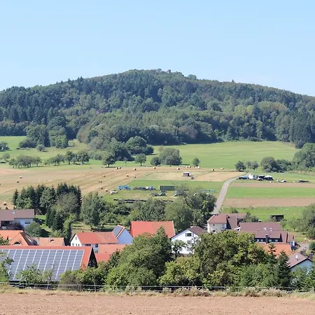 Ferienwohnung Hahnenfeld * Waldbrunn