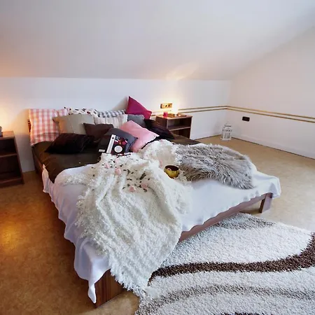 Ferienwohnung Hahnenfeld *